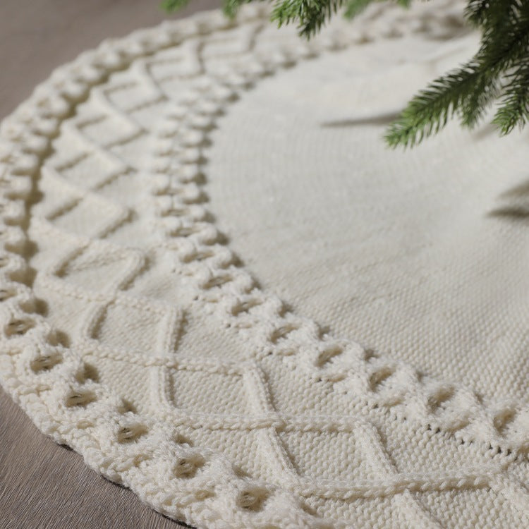 Knitted Diamond Tree Skirt